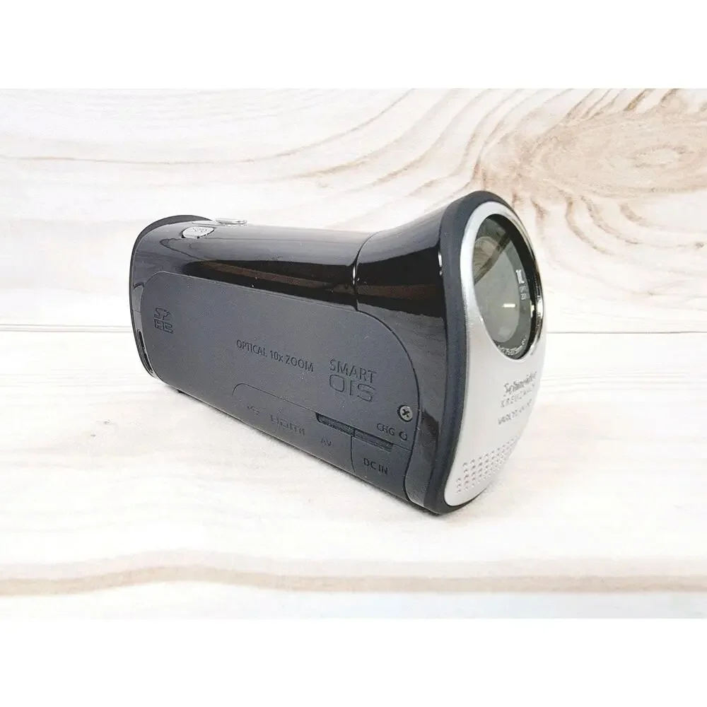 Samsung TOUCHSCREEN Camcorder HMX-T10BN W/Charger Battery Card Original Box
